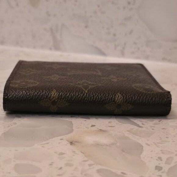 Authentic Louis Vuitton Men's Wallet - Picture 8 of 15